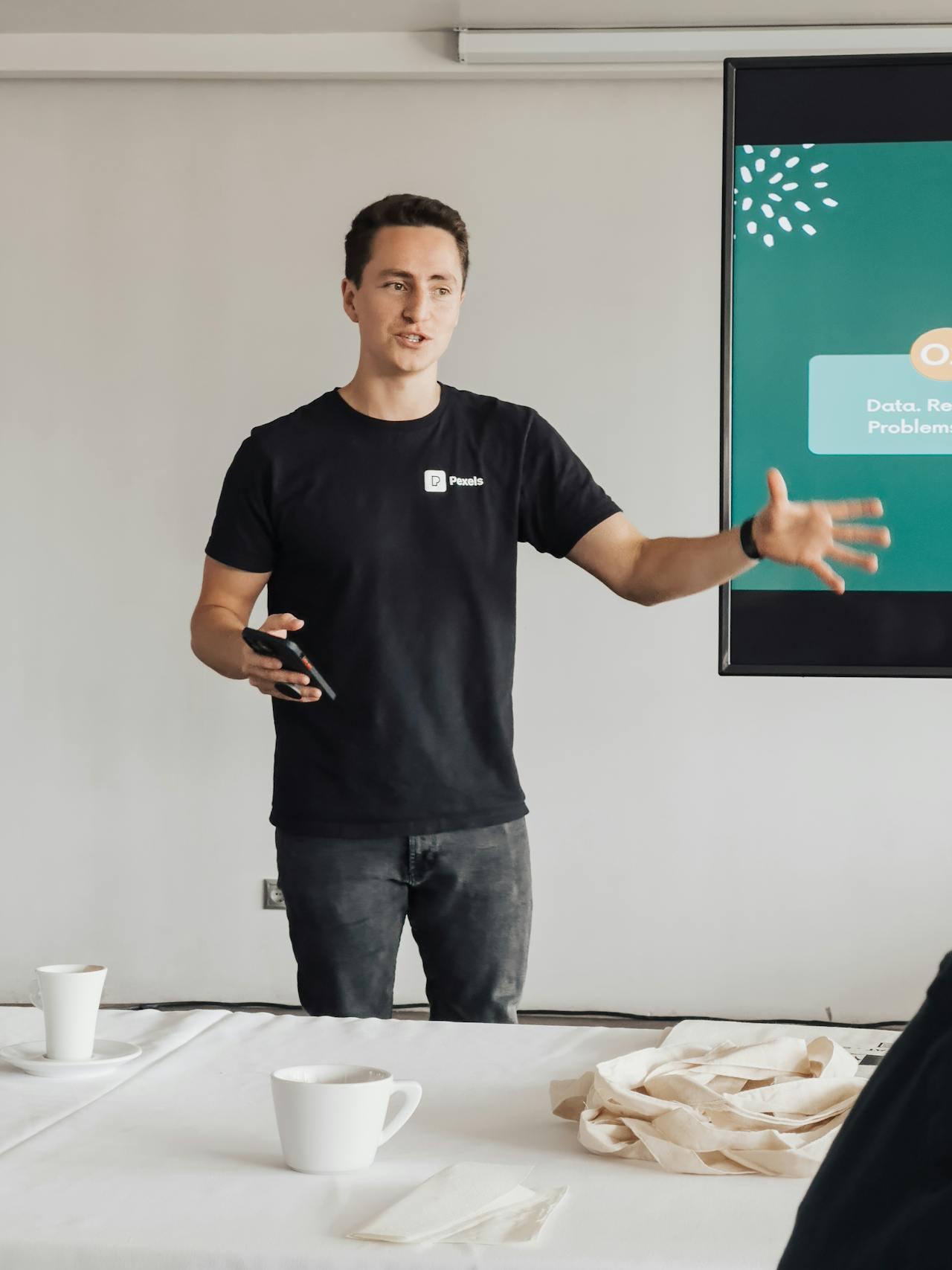 a guy lead a meeting